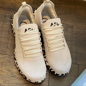 APL Techloom Breeze in Parchment Leopard